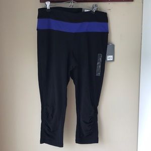 NWT Capri Leggings